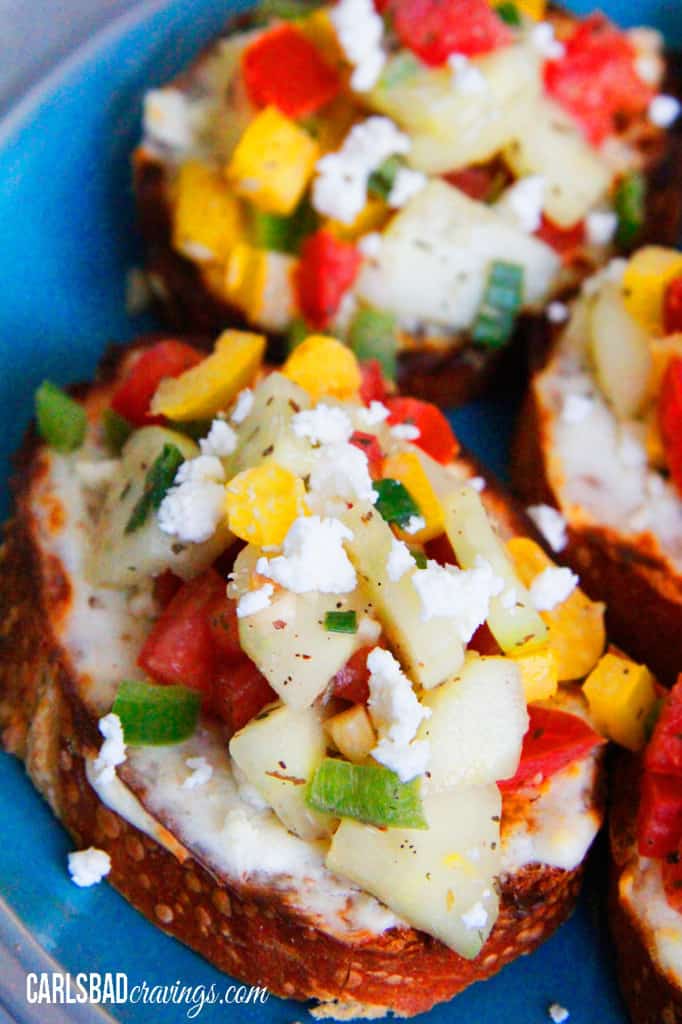 Toasted-Cream-Cheese-Feta-Bruschetta-4