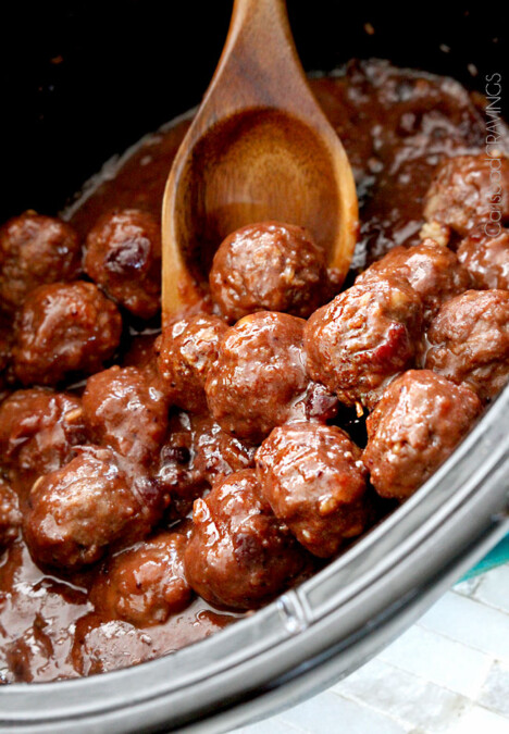 https://carlsbadcravings.com/wp-content/uploads/2014/12/Sweet-and-Spicy-Cranberry-Meatballs4-468x675.jpg
