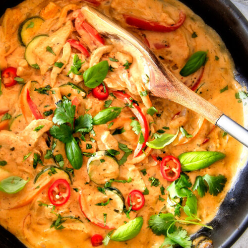 Pad thai hot sale red curry