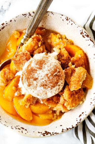 Soft and Crispy Homemade Peach Cobbler - Carlsbad Cravings