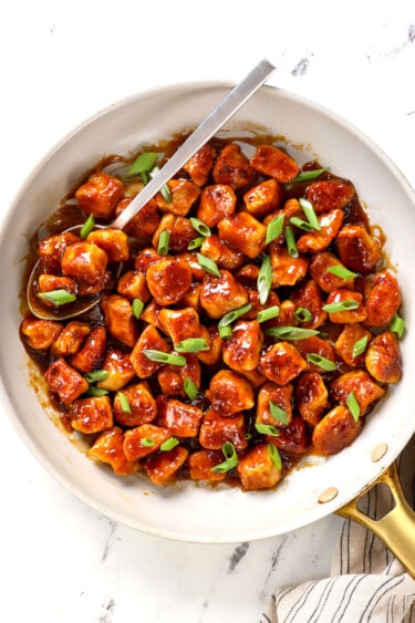 Sticky, Sweet and Spicy Apricot Chicken + VIDEO (30 Minutes!)