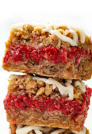 up close or raspberry crumble bars with oats, pecans and fresh raspberries