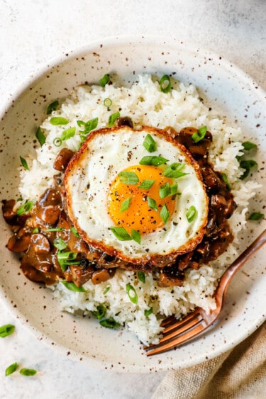 Hawaii Loco Moco with the Best Gravy - Carlsbad Cravings