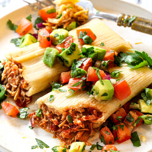 How to Serve Smothered Tamales with Chili