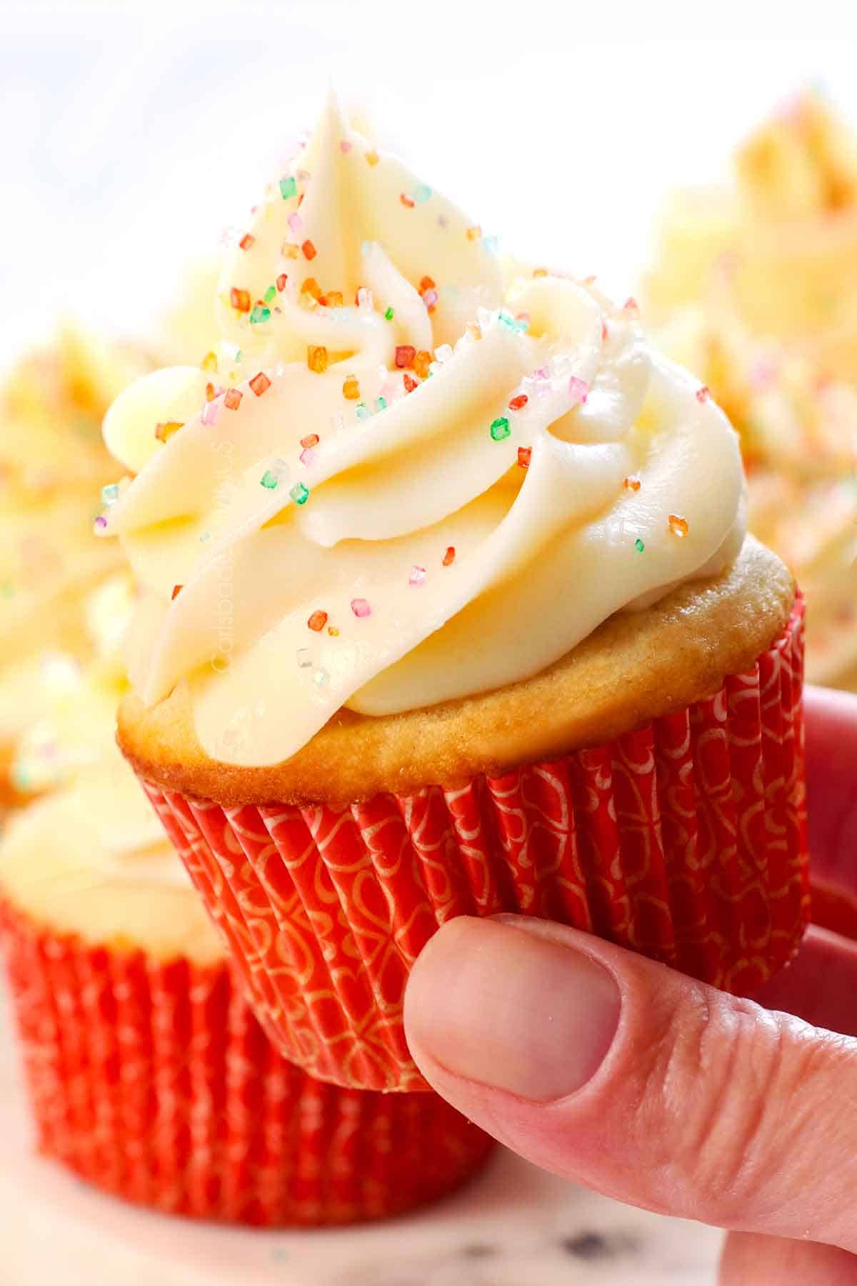 Best Vanilla Cupcakes