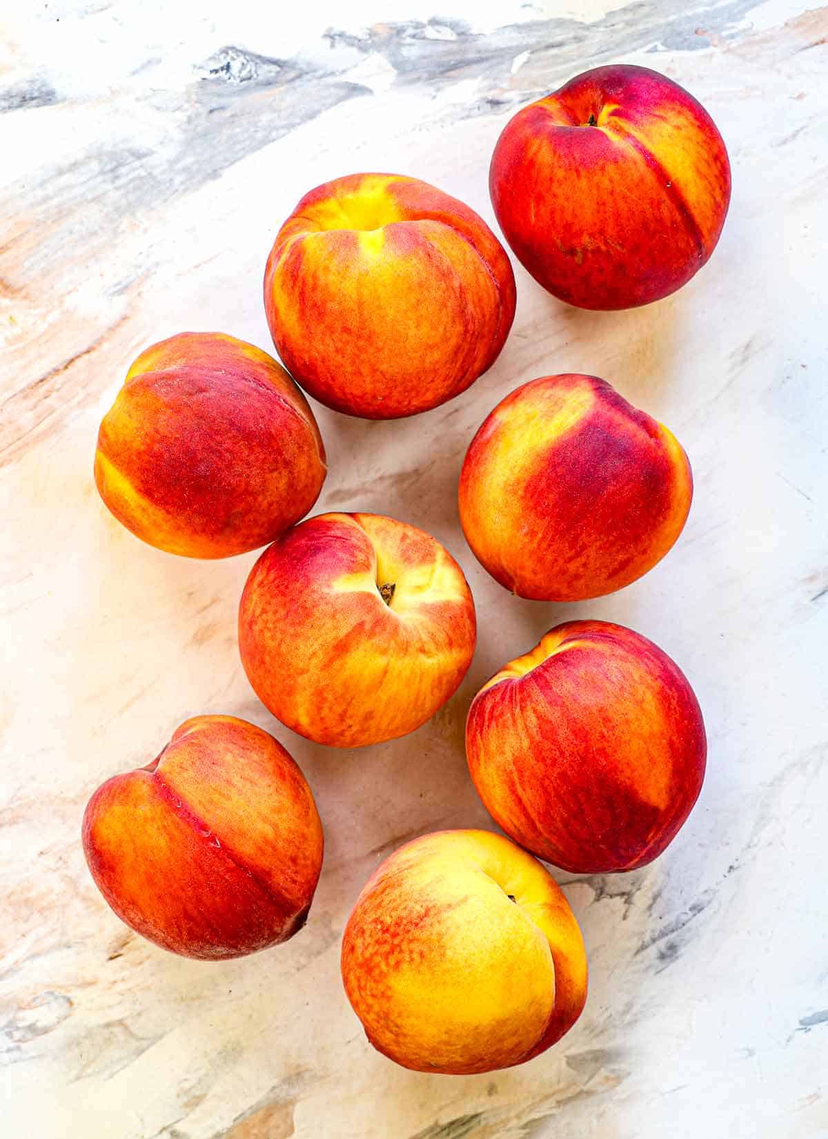 top view of peaches showing how to pick good ones